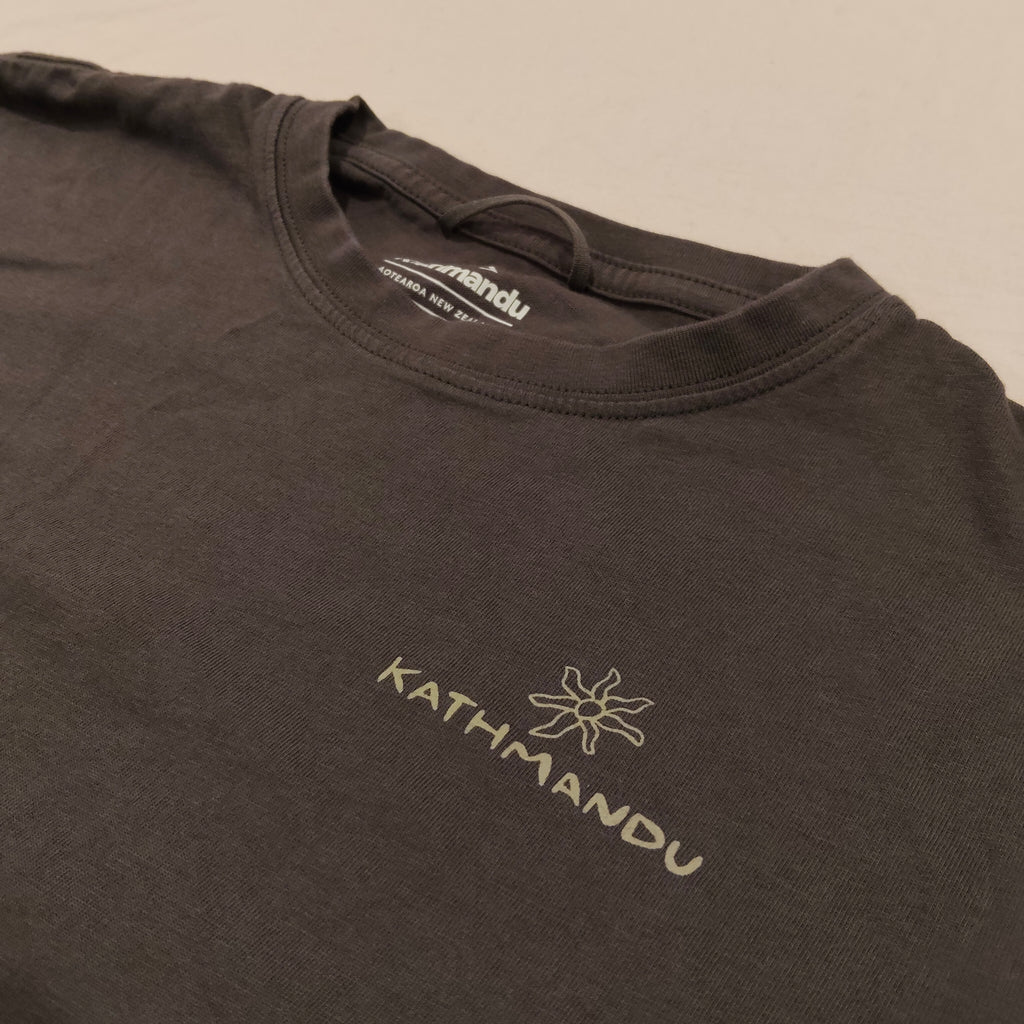 KATHMANDU Tee Size 14 Boys 'Adventure Await' Short Sleeve