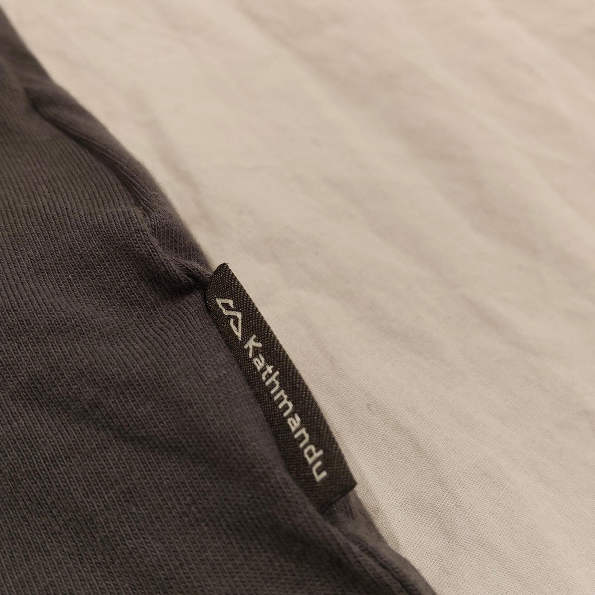 KATHMANDU Tee Size 14 Boys 'Adventure Await' Short Sleeve