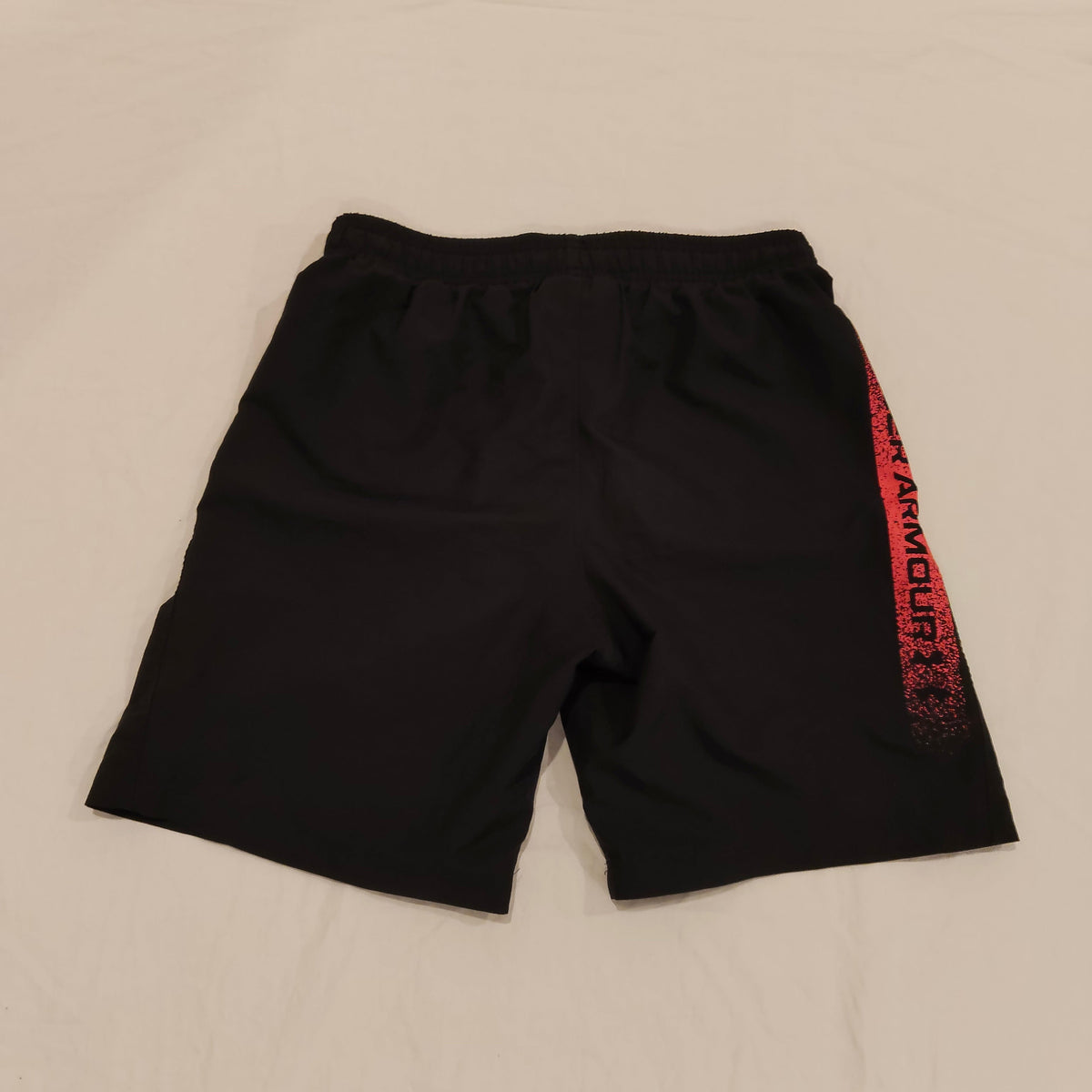 UNDER ARMOUR Black Shorts Pink Logo Size 9-12YRS