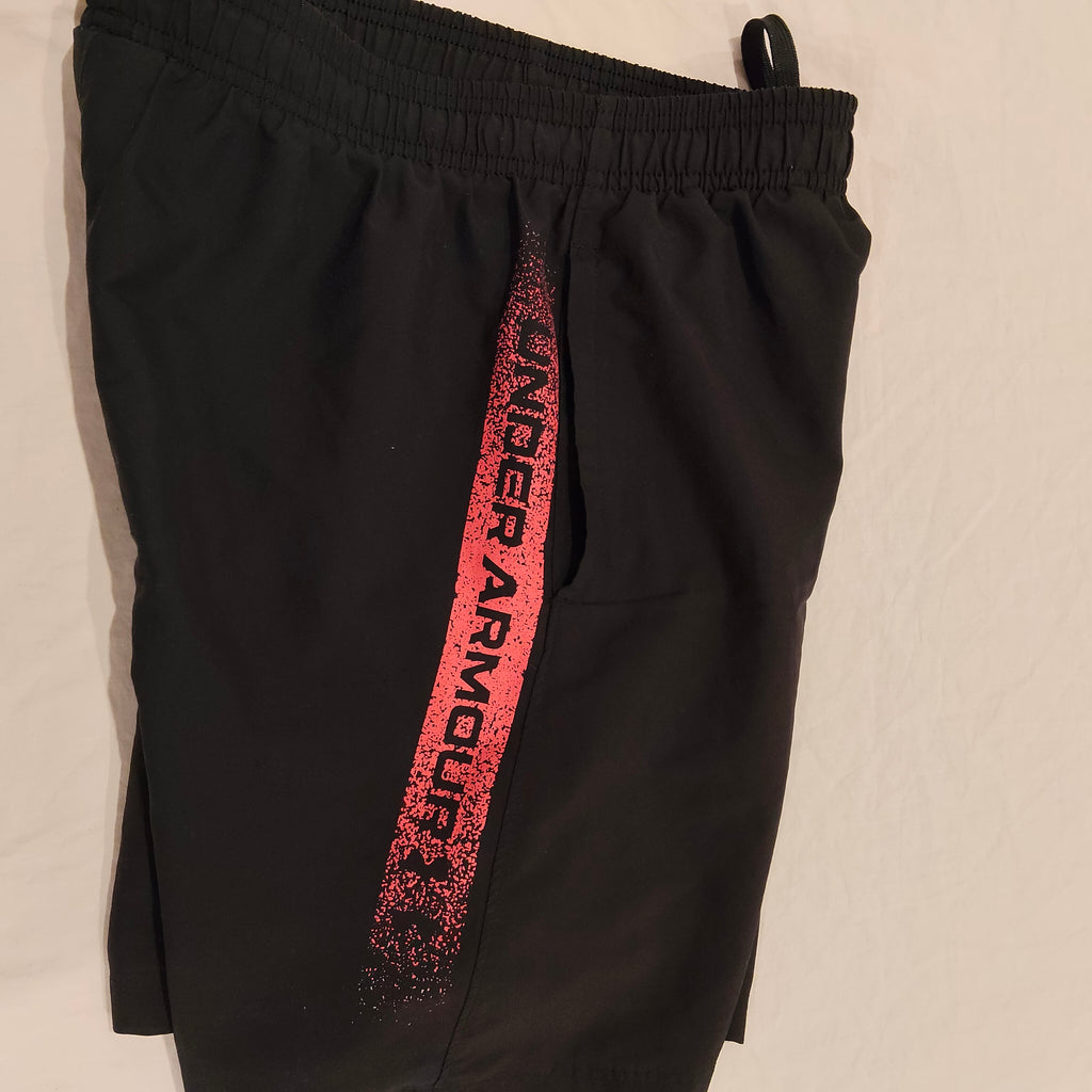 UNDER ARMOUR Black Shorts Pink Logo Size 9-12YRS