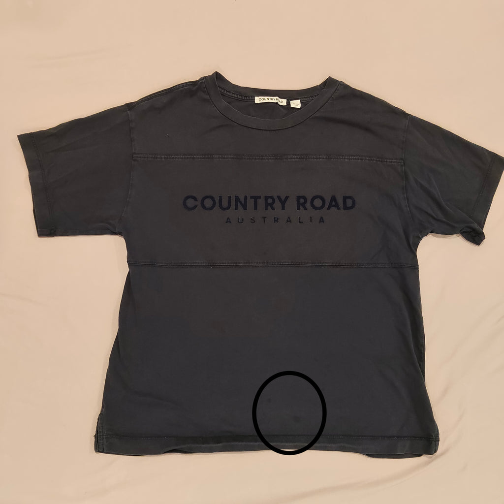 COUNTRY ROAD tee size S-M navy Women