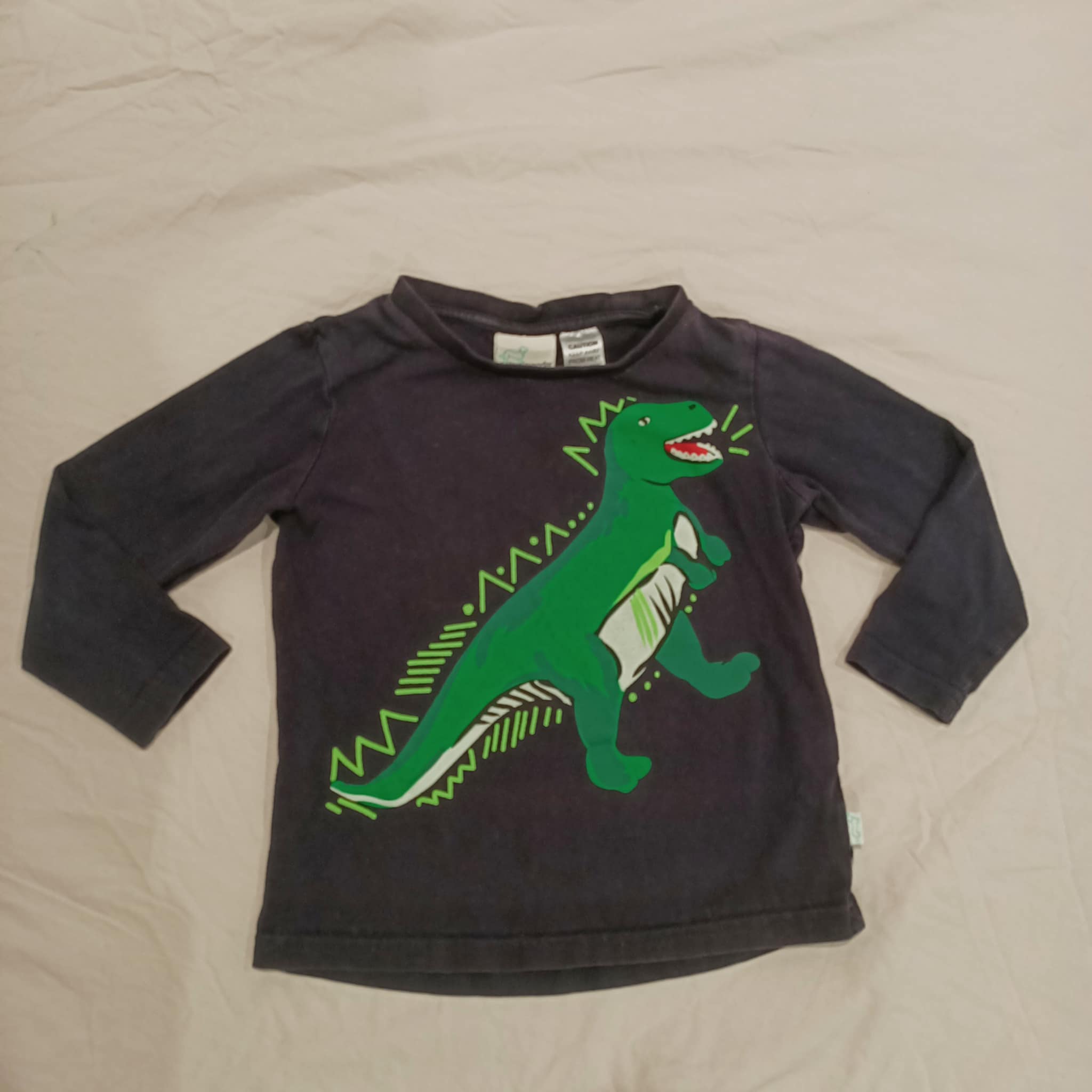PETER ALEXANDER tops size 3 long sleeve T-Rex