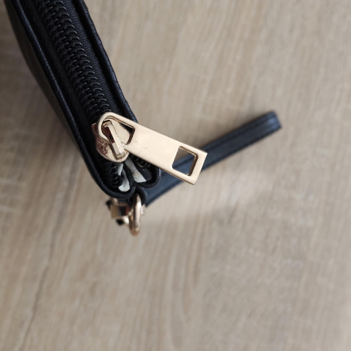 MOANA RD zipper pouch black