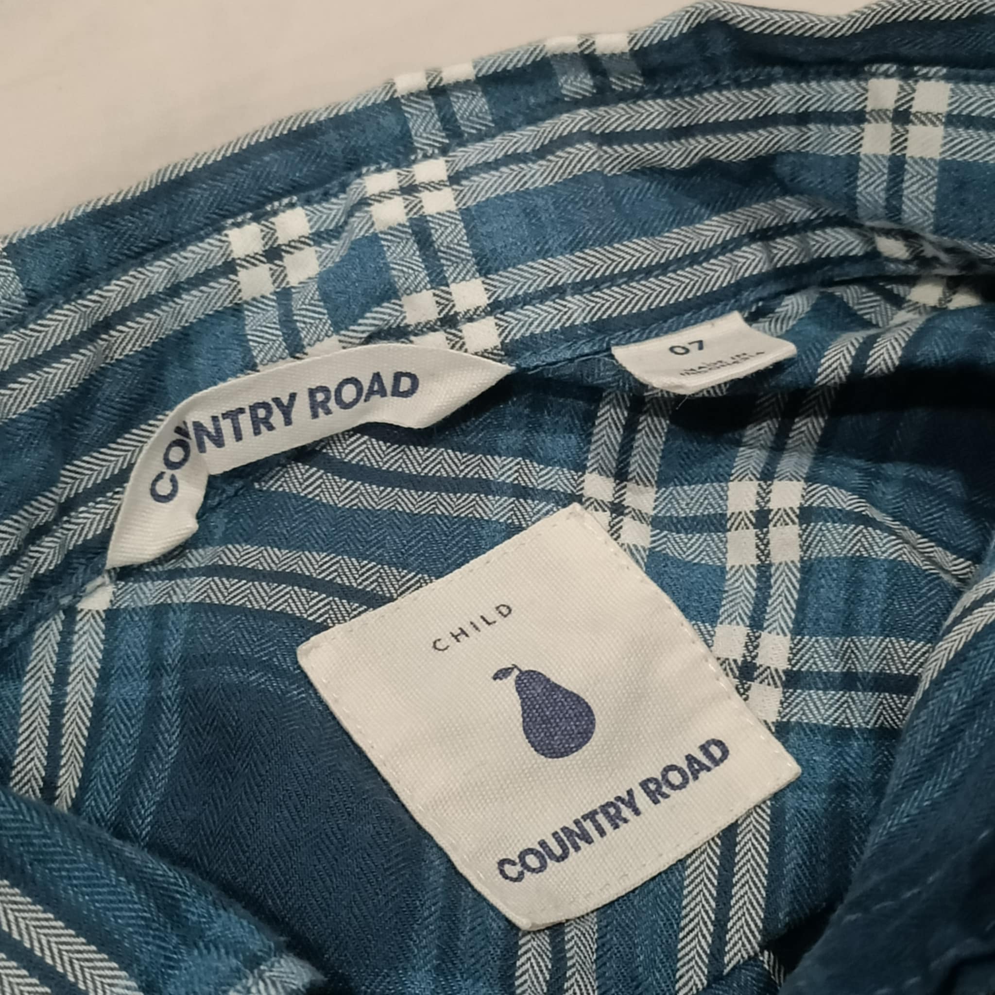 COUNTRY ROAD shirt size 7 boys checkered long sleeve