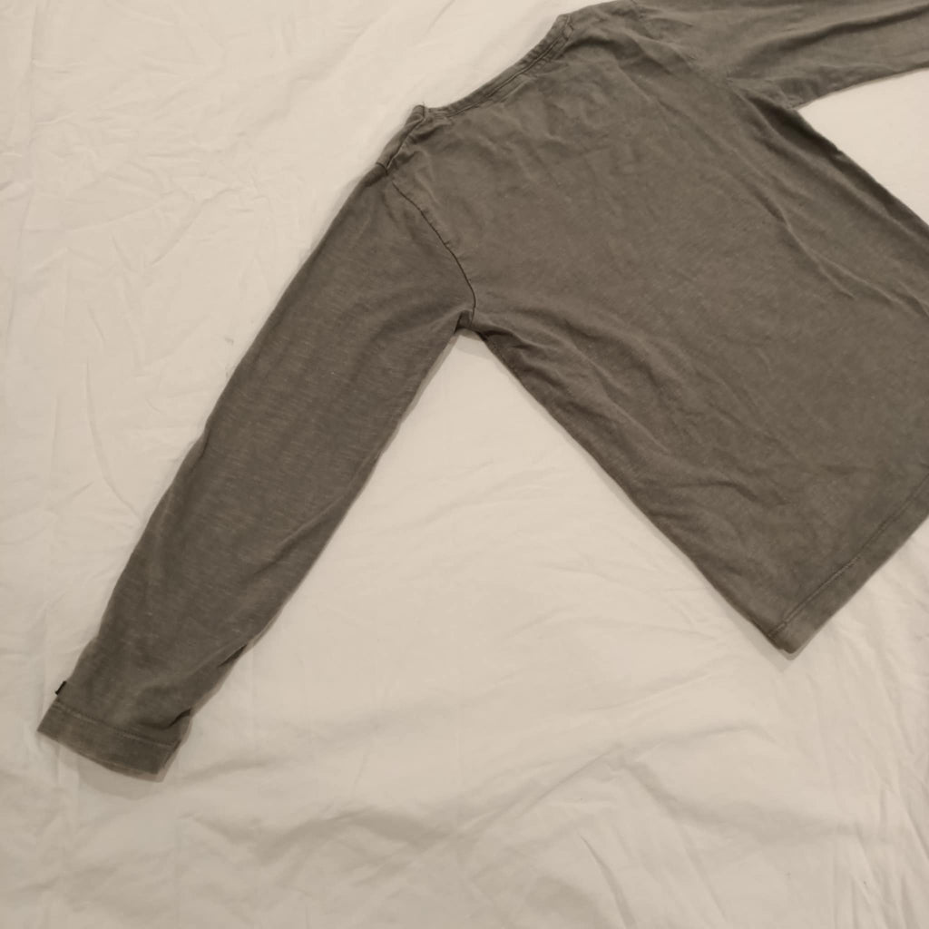 OSHKOSH top size 7-8 boys long sleeve