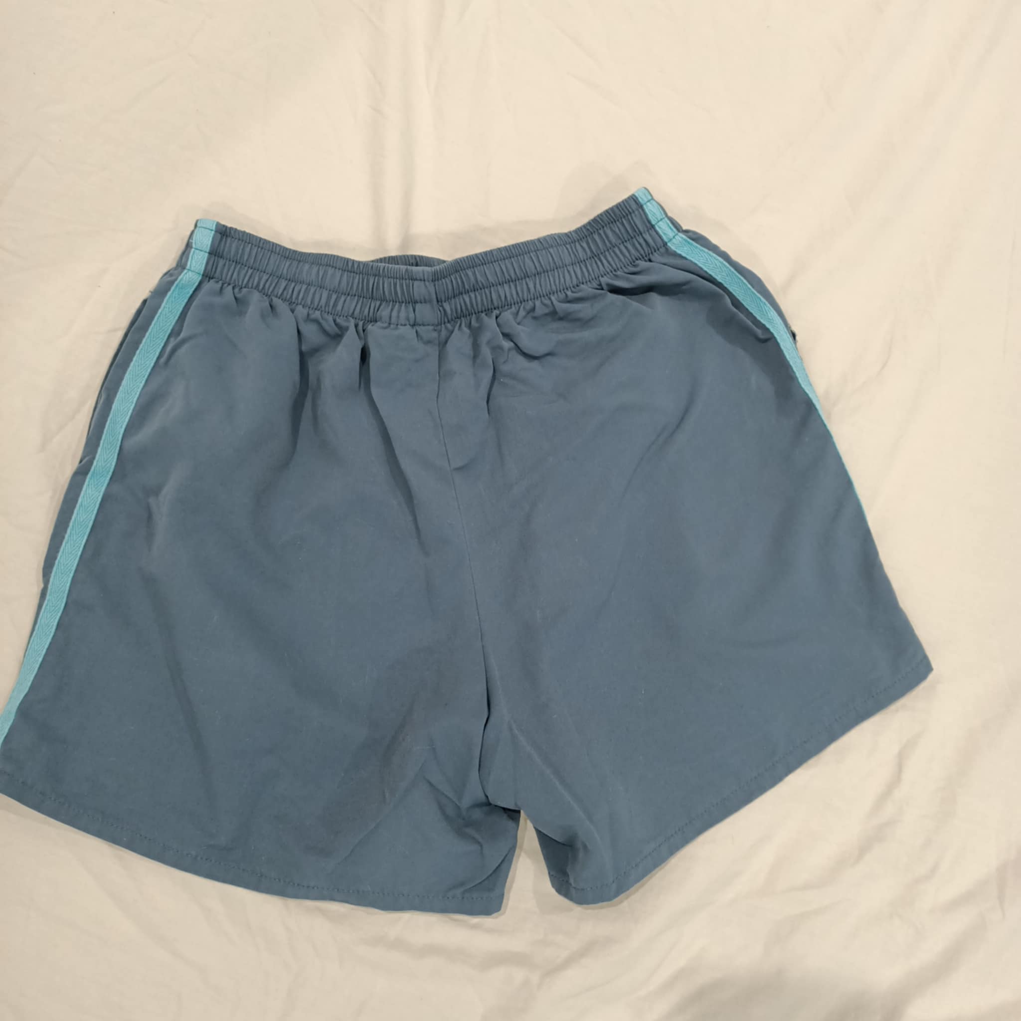 KATHMANDU shorts size 12 boys blue