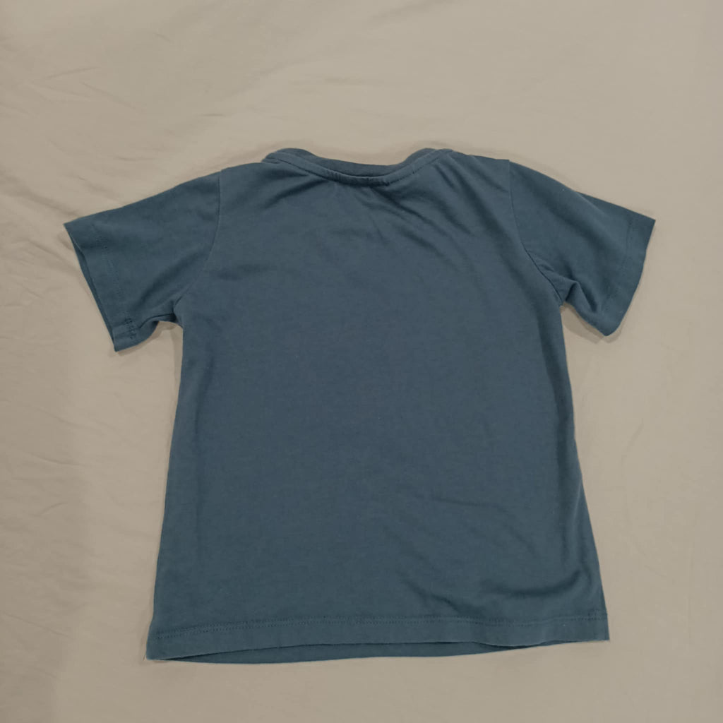 POKEMON Pikachu tee size 5 boys navy