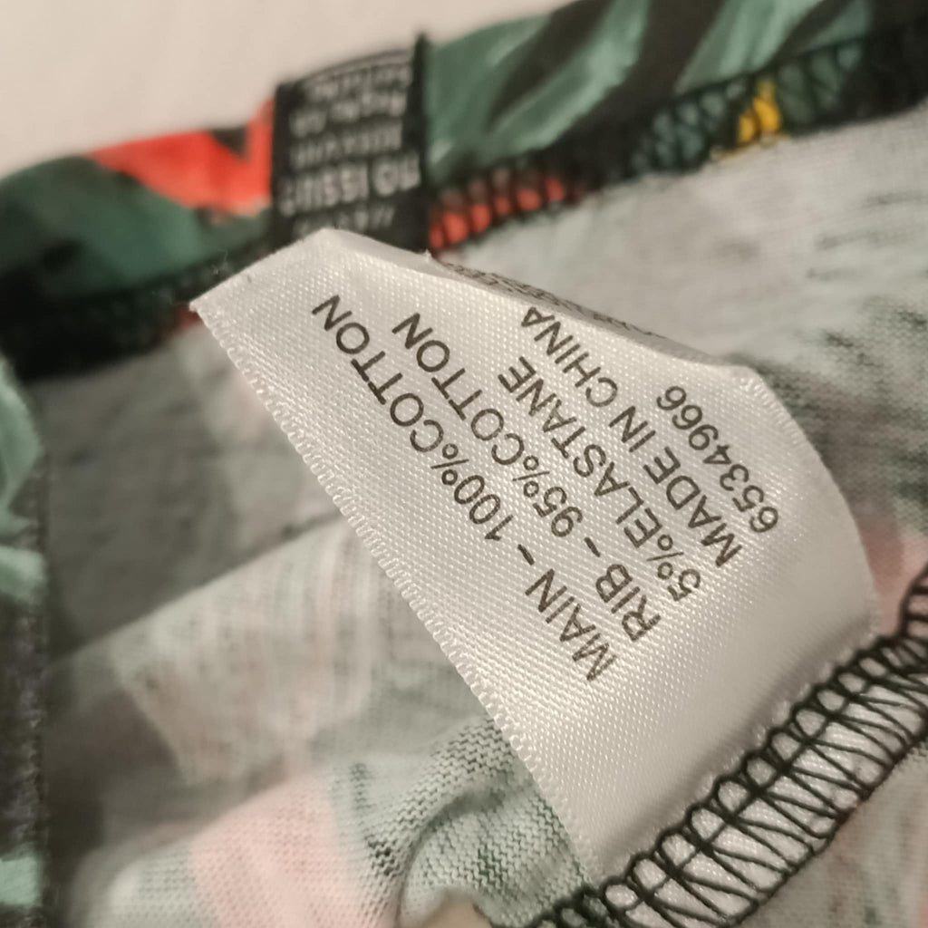 NO ISSUE tee size 10 short sleeve Tropical print