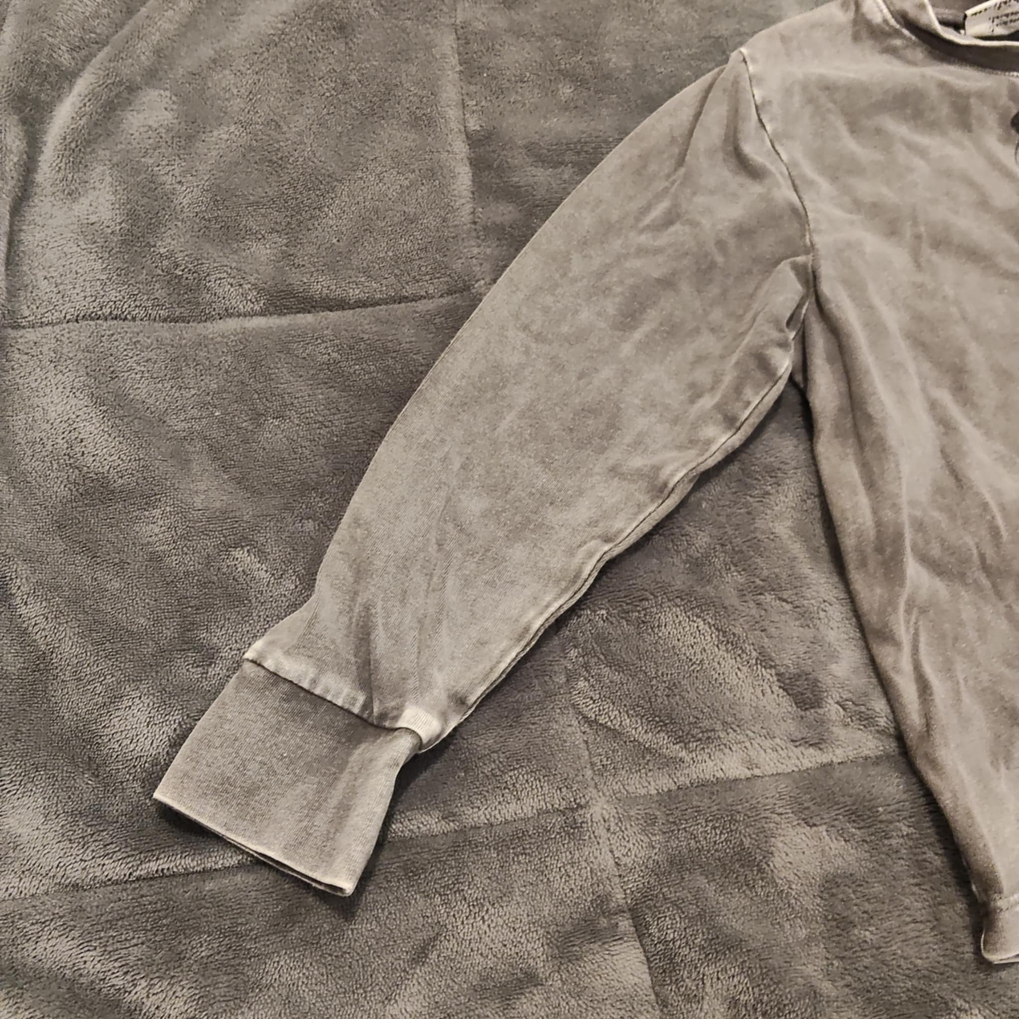 MINTI top size 3 boys long sleeve washed look Skating Panda